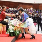 นาทีสุดประทับใจ พระองค์ภาฯ ยื่นพระหัตถ์ ให้สมาชิก BNK48 ตรัสขำ ไม่คิดเงิน