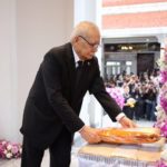 ‘อ้อม’สุดกลั้น ร่ำไห้ส่ง พ่อเปี๊ยก พิศาล คนบันเทิงร่วมอาลัย (ภาพชุด)