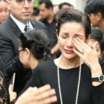 ‘อ้อม’สุดกลั้น ร่ำไห้ส่ง พ่อเปี๊ยก พิศาล คนบันเทิงร่วมอาลัย (ภาพชุด)