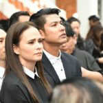 ‘อ้อม’สุดกลั้น ร่ำไห้ส่ง พ่อเปี๊ยก พิศาล คนบันเทิงร่วมอาลัย (ภาพชุด)