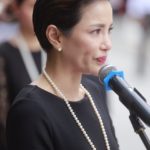 ‘อ้อม’สุดกลั้น ร่ำไห้ส่ง พ่อเปี๊ยก พิศาล คนบันเทิงร่วมอาลัย (ภาพชุด)