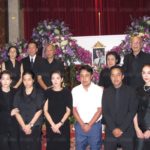 ประมวลภาพ คนบันเทิง เศร้า ร่วมอาลัย 'เปี๊ยก พิศาล' ผู้กำกับดัง จากไปด้วยวัย 73