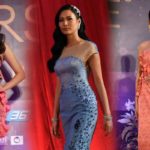 งามหลาย! มิสยูนิเวิร์ส 2018 เดินแบบอวดโฉมชุดผ้าไหมไทยในค่ำคืน "Thai Night"