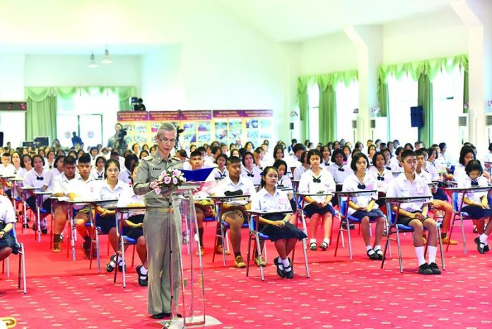สอบธรรมศึกษา วัดไร่ขิง