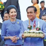 ปีใหม่ : แชะมุมหล่อ‘บิ๊กตู่’ ชิมลางการเมือง
