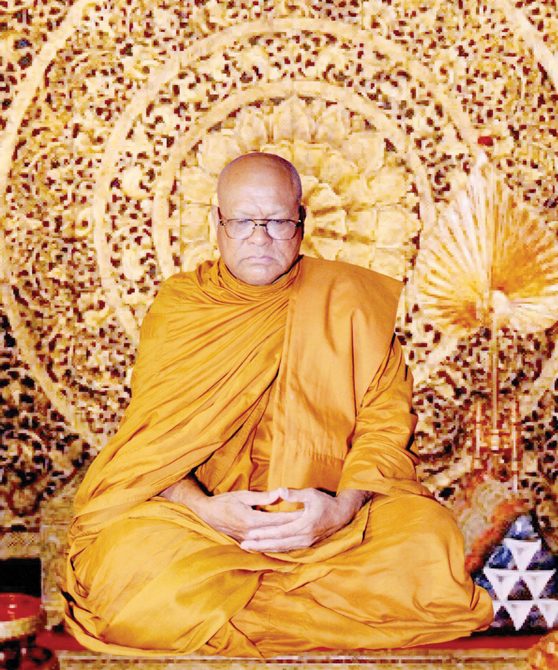 หลวงพ่อแคล้ว ฐานิสสโร