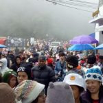 แห่ขึ้นดอยอินทนนท์ ส่งท้ายปี สัมผัสอากาศหนาว รถติดหลายกิโล