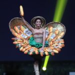 อลังการ คิกขุ คัลเลอร์ฟูล ส่องชุดประจำชาติมิสยูนิเวิร์ส!