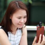 รู้จักมากกว่า! 'โบว์ อยากเลือกตั้ง' คนธรรมดา นักเคลื่อนไหว รักในสนามรบ?