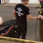 จ่ายสดปลดล็อก! โดนเด้งทันที‘ด.ต.’รับเงิน 200 ปลดล็อกล้อจยย.หนุ่มจีน(คลิป)