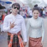 ติดดินมากๆ นักร้องหนุ่มคนดัง‘ก้อง ห้วยไร่’ นั่งพื้นคุยแฟนเพลงสุดจริงใจ