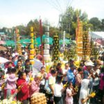 ปฏิบัติธรรมวันมาฆบูชาไหว้พระบรมธาตุนาดูน
