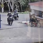 เปิดวงจรปิด! นาทีคนร้ายจ่อยิง "ส.ต.อ." ดับคาป้อม ก่อนยิงถล่มโรงพักที่ปัตตานี