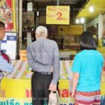 แห่เก็งเลขเด็ด หลวงพ่อคูณ ละเอียดยิบ! กวาดซื้อเกลี้ยงแผง เลขวันครูก็มาแรง