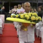 ร.10 พระราชทานพวงมาลาหลวง วางหน้าหีบศพ 'พระครูประโชติ' ถูกกราดยิงในวัดที่นราธิวาส