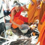 ข่าวสดพระเครื่อง : ชาวหนองแดงสู่ขวัญ สมทบทุนสร้างกุฏิ‘หลวงปู่ขำ’