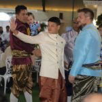 ปีติ "พระองค์ที" ทรงนำพระสหายทัศนศึกษาวังบางปะอิน ชมงาน "อุ่นไอรักฯ"