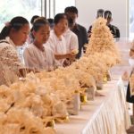 แรงศรัทธาไม่เสื่อมคลาย! ลูกศิษย์ทั่วโลก ร่วมสวดพระพุทธมนต์ ‘หลวงพ่อคูณ’