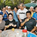 แฟนๆส่งเสียงเชียร์! 'หญิงหน่อย-ชัชชาติ' ออกกำลังกายสวนลุม หนุนใช้น้ำมันบี 100