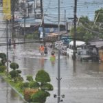 เมืองคอนวิกฤต! ไฟฟ้าดับทั้งเมือง ศูนย์อพยพเต็ม คนหาที่หนี พายุปาบึก