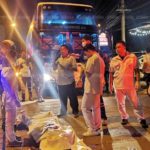 ตายคาถนนเมืองไทย! นักท่องเที่ยวจีนเดินข้ามถนน รถทัวร์เสยคาที่ ญาติปล่อยโฮลั่น(คลิป)