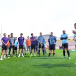 สมยศ บุกสนามซ้อม ให้กำลังใจทัพช้างศึก ก่อนดวล บาห์เรน ลุ้นเข้ารอบเอเชียน คัพ (คลิป)