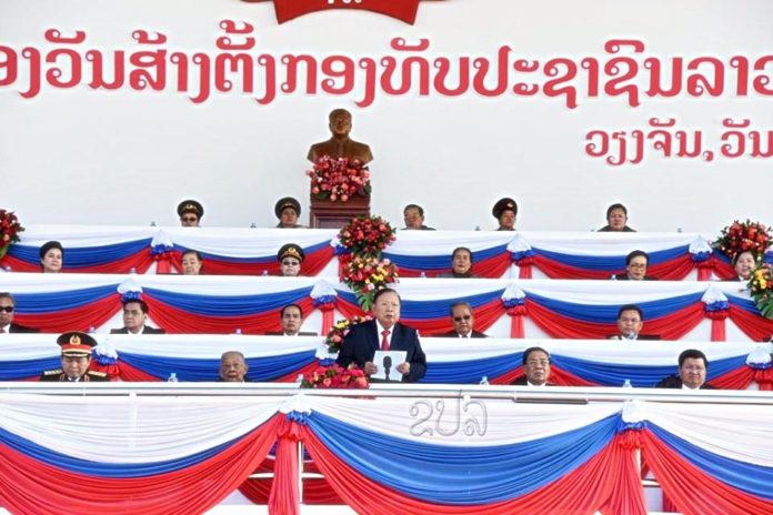 ลาวโชว์แสนยานุภาพ