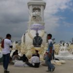 นับหมื่นแห่ชม‘นกหัสดีลิงค์’ ประกอบเมรุลอย หลวงพ่อคูณ