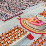 วัดธรรมกาย จัดงานธรรมยาตราจุดประทีปถวายเป็นพุทธบูชา แสงสีสุดอลังการ  