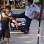 แลกหมัดดุเดือด! รถเมล์ vs มอไซค์ บรูซ ลี เข้าสิงโดดถีบ กังฟูคิก