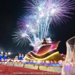 วัดธรรมกาย จัดงานธรรมยาตราจุดประทีปถวายเป็นพุทธบูชา แสงสีสุดอลังการ  