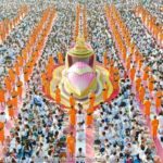 วัดธรรมกาย จัดงานธรรมยาตราจุดประทีปถวายเป็นพุทธบูชา แสงสีสุดอลังการ  