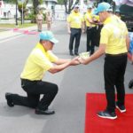 ปีติ "พระองค์ที" ทรงประกอบอาหาร 'ผัดไทยกุ้งสด' ประทานกลุ่มจิตอาสาฯ
