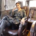 เป๊ะสุดๆ ปุ๊กลุก ใส่ชุดว่ายน้ำเว้าสูง-โชว์แผ่นหลัง เซ็กซี่ขยี้ใจริมทะเล