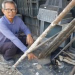 ลุงเชื่อเวรกรรมมีจริง! คนวางยาหมาตายเกลื่อนกว่า 10 ตัว สลดแม่เฝ้าซากลูกไม่ห่าง(คลิป)