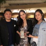 ชุดดินเนอร์ซุปตาร์สาว อั้ม อวดอึ๋ม-โชว์ขาอ่อน ควง ไฮโซพก สวีตถี่ๆ