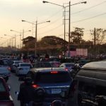 ศรัทธาท่วมท้น! ทหารนิมนต์ ครูบาบุญชุ่ม ให้พร แห่ส่องเลขเด็ดทะเบียนรถ