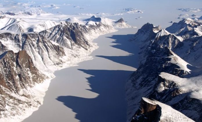 ชาวเอสกิโมช็อกแผ่นดินโผล่ขั้วโลก