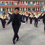 ครูใหญ่นำเต้นท่าผี คลิปฮิตทั่วโลก ชาวเน็ตเป็นห่วงกลัวถูกไล่ออก