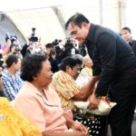 ชาวบ้าน ชม 'ประยุทธ์' เป็น 'นายกฯทหารที่เก่ง' เจ้าตัวตัดพ้อ "แต่มีคนบอกไม่ชอบทหาร"