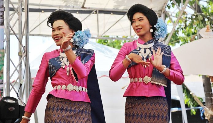 แข่งตำส้มลีลาสุดแซ่บ