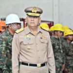 เรือหลวงจักรีนฤเบศร พร้อมหน่วยซีล มุ่งลงใต้ช่วยผู้ประสบภัย พายุปาบึก