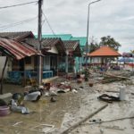 นครศรีฯอ่วม พิษปาบึก ซัดบ้านพัง ขาดแคลนอาหาร-ไฟฟ้าถูกตัด (คลิป-ภาพชุด)