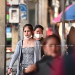 มหานครหน้ากาก! หวั่นพิษฝุ่น หน้ากากขาดตลาด หมดทุกร้าน (ชมภาพ)