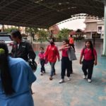หนีฝุ่นพิษขั้นวิกฤต! พ่อแม่แห่รับลูกหลาน หลังประกาศปิดโรงเรียน (ภาพชุด)