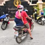 หนีฝุ่นพิษขั้นวิกฤต! พ่อแม่แห่รับลูกหลาน หลังประกาศปิดโรงเรียน (ภาพชุด)