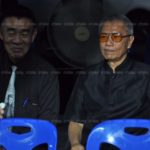 อ๊อฟ พงษ์พัฒน์ สุดเศร้า ยังป่วยมาร่วมอาลัย พ่อสะอาด สุดกลั้นปล่อยโฮ ต๋อย กอดปลอบ(คลิป)