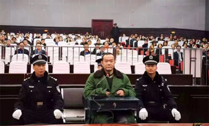 ประหารจีนคลั่งชน15ศพ