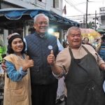 'สุเทพ' เดินตลาดพะเยา เจอชูป้ายไล่ส่ง ต้องตอบคำถามซ้ำๆ “ไหนบอกไม่เล่นการเมือง”??