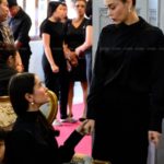 นัท มีเรีย อาลัย รดน้ำศพสูญเสียคุณแม่ หลังล้มป่วย 11 ปี อั้ม-แอน ให้กำลังใจไม่ห่าง